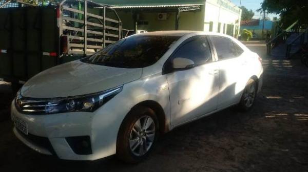 Persegui&ccedil;&atilde;o policial termina com tiroteio e carro abandonado em Floriano.(Imagem:FlorianoNews)