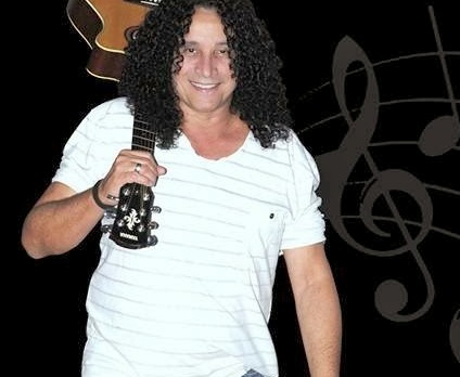 Projeto Seis e Meia traz show de Fernando Mendes a Floriano e outras cidades do Piauí