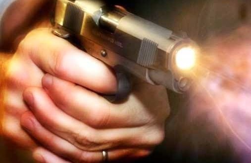 Homem é morto na sala de casa enquanto assistia televisão