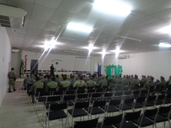 Institui&ccedil;&otilde;es debatem a&ccedil;&otilde;es contra polui&ccedil;&atilde;o sonora em Floriano.(Imagem:FlorianoNews)