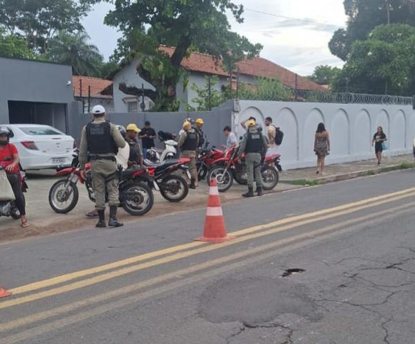 Blitz do 3º BPM reforça fiscalização e segurança no trânsito em Floriano.(Imagem:Divulgação/PM)