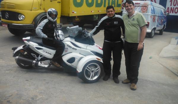 Grupo de amigos realizam turnê com Can Am Spider e passam por Floriano