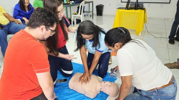 Prefeitura de Floriano capacita profissionais da atenção primária em primeiros socorros(Imagem:Secom)