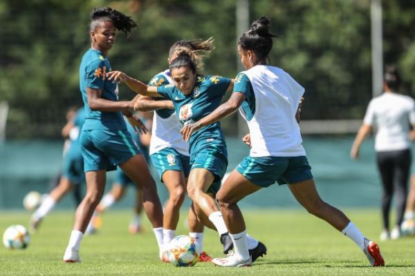 Marta evolui e quer jogar, mas Vadão quer reunião para garantir presença diante da Austrália