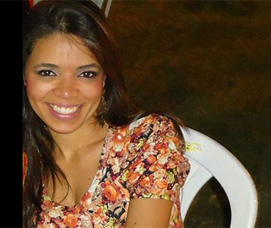 Atendente baleada na cabeça durante assalto deixa a UTI