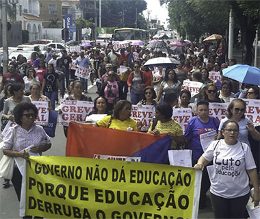 Greve dos professores da rede estadual completa 19 dias