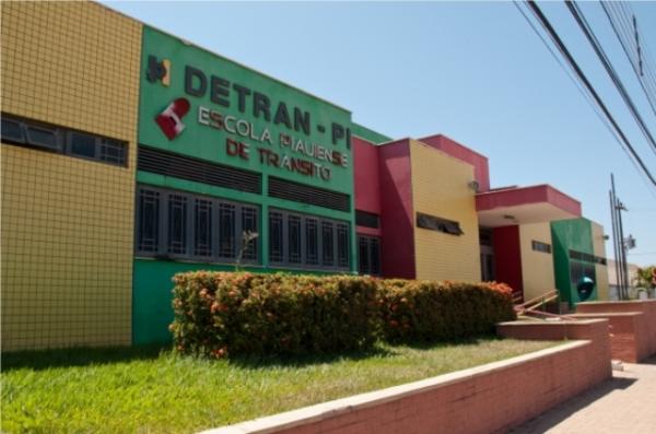  Escola Piauiense de Tr&acirc;nsito (Imagem:Regis Falc&atilde;o)