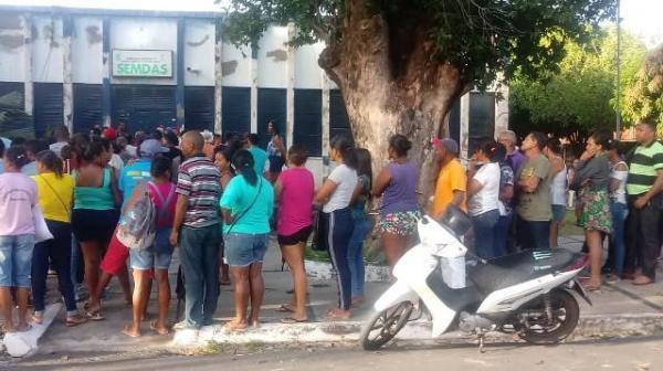 PMF alerta que não é preciso dormir na fila para concorrer às casas do novo conjunto habitacional