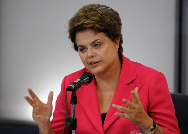 Dilma veta as doações de empresas para a campanha eleitoral