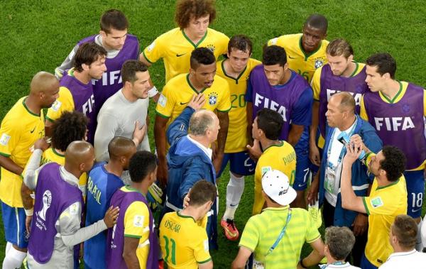 Sobrou descanso, faltou futebol: Seleção paga preço por treinar pouco