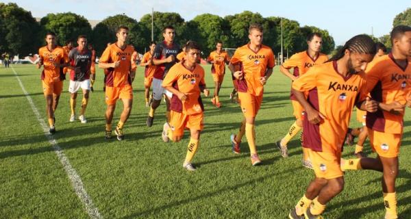 Elenco tricolor no primeiro treino ap&oacute;s reapresenta&ccedil;&atilde;o para S&eacute;rie D do Campeonato Brasileiro.(Imagem: Emanuele Madeira)