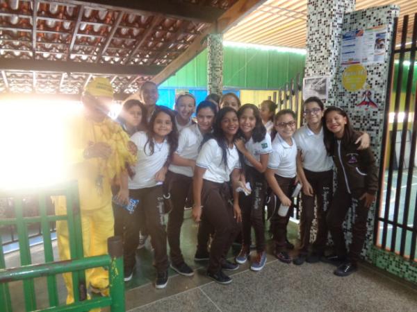 Escola Pequeno Pr&iacute;ncipe celebra Dia do Soldado em Floriano.(Imagem:FlorianoNews)