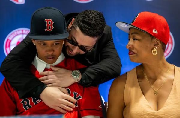 Paulista de 17 anos assina com gigante do beisebol dos EUA: