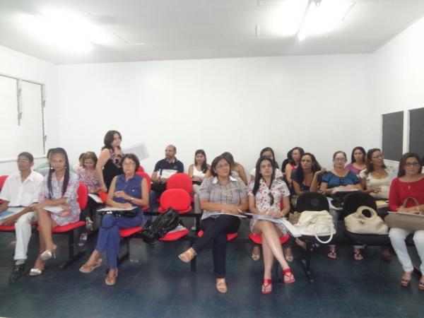 Realizada capacitação sobre violência contra a mulher