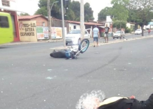 Motociclista fica ferido após ser colhido por carro em Teresina