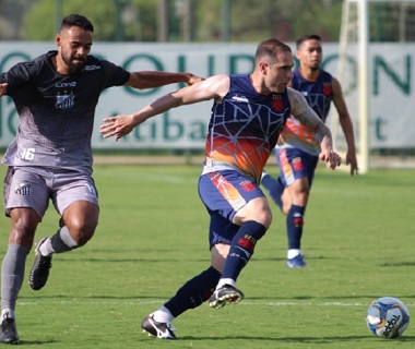 Com força máxima, Vasco enfrenta time misto do Flamengo