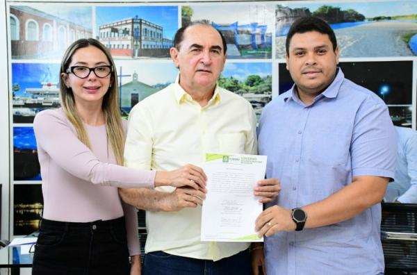 Prefeitura de Floriano autoriza novos investimentos em infraestrutura e saúde(Imagem:Secom)