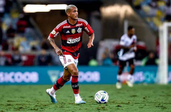 Wesley &eacute; alvo de John Textor para o Crystal Palace.(Imagem:Marcelo Cortes e Paula Reis/CRF)