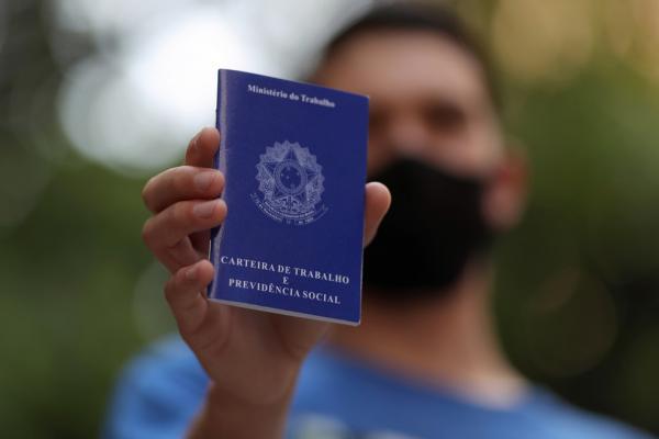 Balcão de Emprego divulga 219 vagas em diversas áreas em Teresina