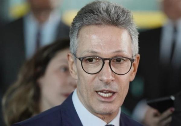 O governador de Minas Gerais, Romeu Zema (Novo), negou na segunda-feira (12) que pretenda disputar a eleição presidencial como vice em uma eventual chapa encabeçada pelo senador Fl(Imagem:Rafa Neddermeyer/Agência Brasil)