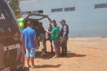 Tio é preso acusado por crime de importunação sexual e stalking contra sobrinha em cidade do Piauí