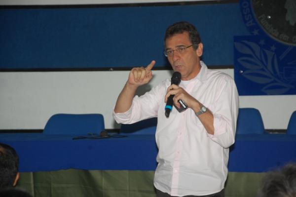 Autoridades se re&uacute;nem para discutir a implanta&ccedil;&atilde;o do Guardi&atilde;o Eletr&ocirc;nico.(Imagem:Waldemir Miranda)