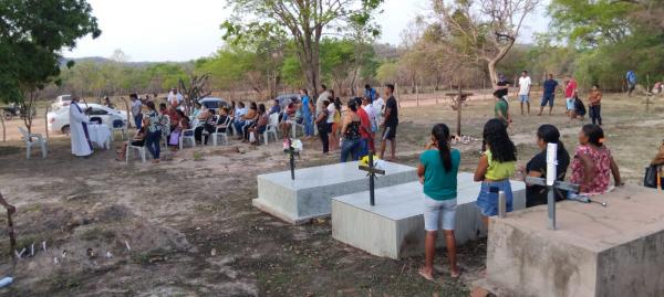 Dia de Finados em Floriano é marcado por missas e visitação aos cemitérios.(Imagem:FlorianoNews)