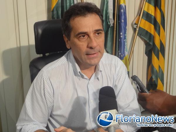 Prefeito Gilberto J&uacute;nior confirma desligamento pol&iacute;tico com o Vice Salom&atilde;o Holanda.(Imagem:FlorianoNews)