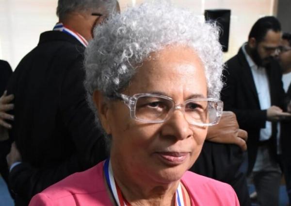 "O governo não entra nessa história", diz Regina após evita falar sobre a eleição na Alepi