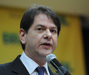 Cid Gomes vai ao TSE para impedir que Bolsonaro use seu discurso na TV