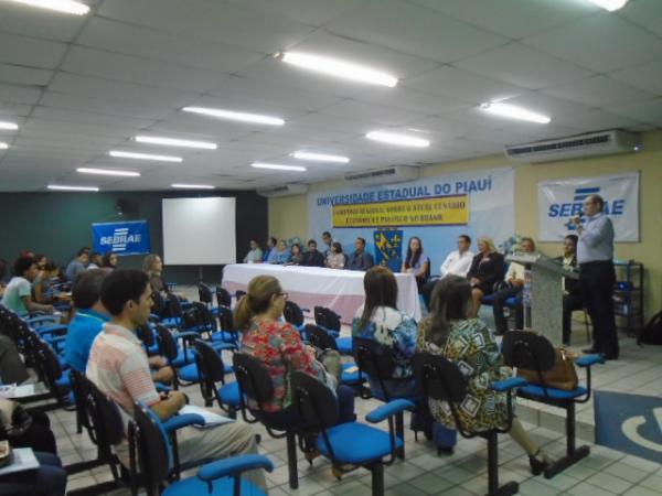 UESPI realiza Simp&oacute;sio Regional Sobre o Atual Cen&aacute;rio Pol&iacute;tico e Econ&ocirc;mico no Brasil.(Imagem:FlorianoNews)
