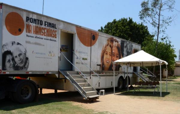 Carreta da Saúde Novartis leva atendimento para o combate à hanseníase em Floriano