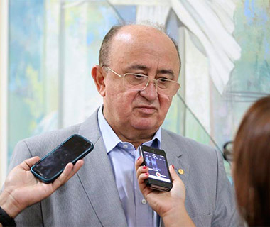 Júlio César confirma estratégia para manter vaga na Câmara com o filho