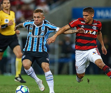 Flamengo derrota o Grêmio e avança na Copa do Brasil