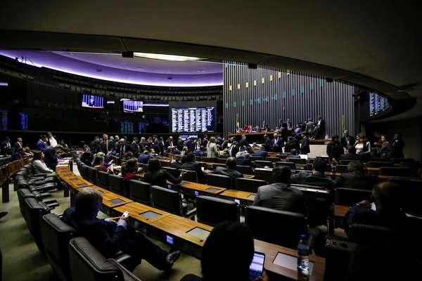 Nova política para mínimo deve ser a 1ª pauta-bomba no Congresso