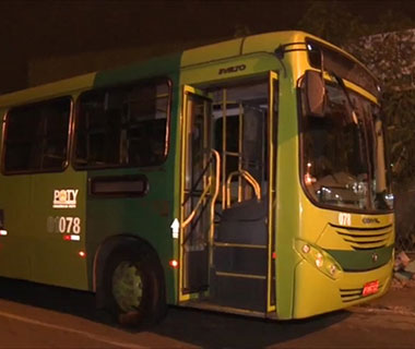 Estudante da Ufpi é detido suspeito de tentar incendiar ônibus em Teresina