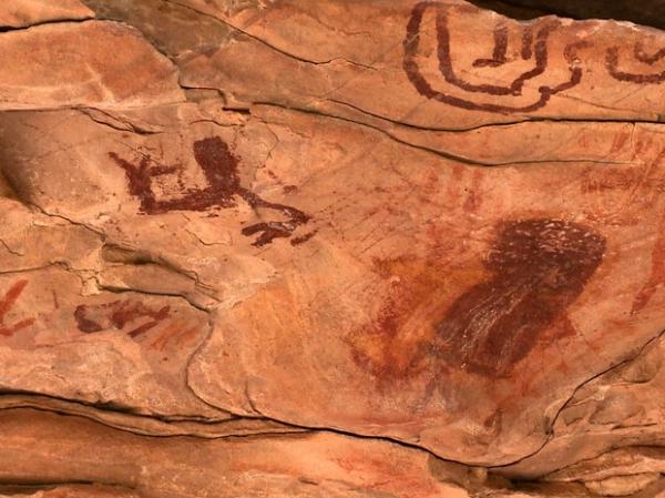 S&iacute;to Arqueol&oacute;gio da Serra da Capivara re&uacute;ne arte rupestre.(Imagem:Reprodu&ccedil;&atilde;o/TV Clube)