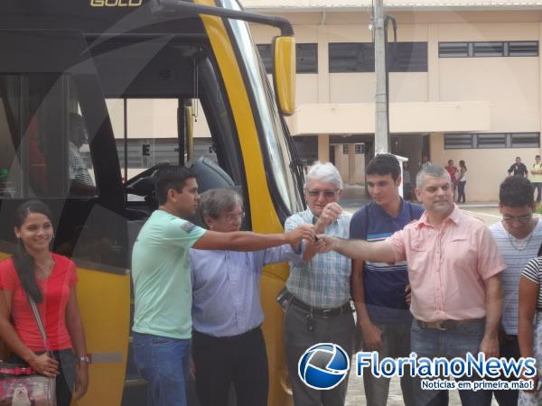 UFPI Campus Floriano adquire novo &ocirc;nibus.(Imagem:FlorianoNews)
