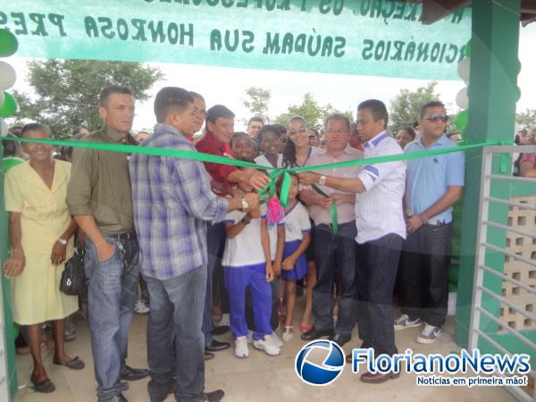  S&atilde;o Francisco do Piau&iacute; inaugura escola modelo com presen&ccedil;a de autoridades.(Imagem:FlorianoNews)