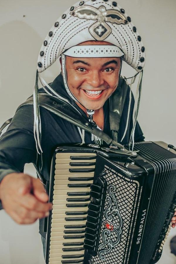 Show de Chambinho do Acordeon vai encerrar Feira da Agricultura Familiar do Piauí neste sábado (23)