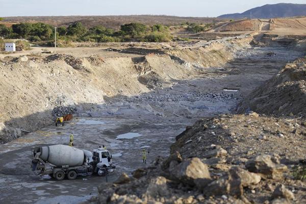 Barragem da Fronteira foto:(Imagem:Ascom/Governo do Ceará)