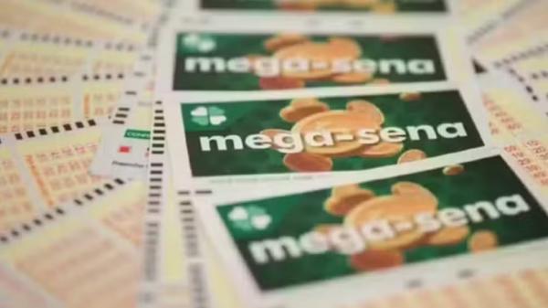 Bilhetes da Mega-Sena, em imagem de arquivo.(Imagem:Marcelo Brandt/G1)