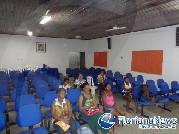 Reuni&atilde;o discutiu preparativos para o Show do Carrapeta 2014.(Imagem:FlorianoNews)