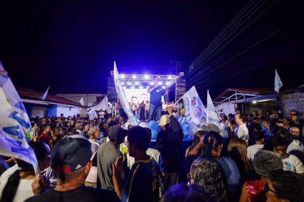 Joel e Ciro são recebidos por multidão em evento de Júnior Percy em Buriti dos Lopes(Imagem:Ascom)