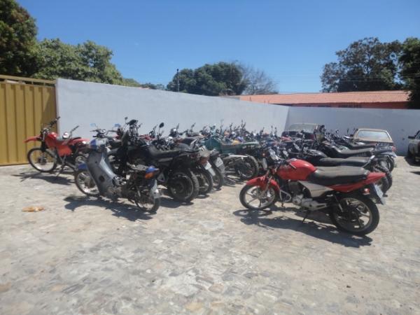 Motos no DETRAN(Imagem:Florianonews)