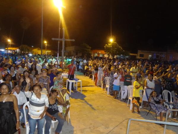 Fieis participam do festejo de Nossa Sra. de Nazar&eacute; em Nazar&eacute; do Piau&iacute;.(Imagem:FlorianoNews)