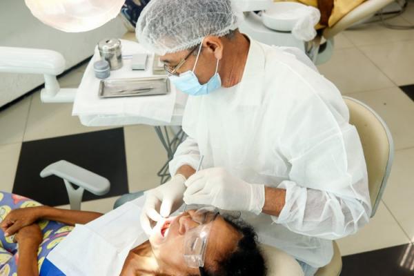 Prefeitura de Floriano entrega 100 próteses dentárias e transforma sorrisos no 3º Mutirão de Saúde Bucal(Imagem:Secom)