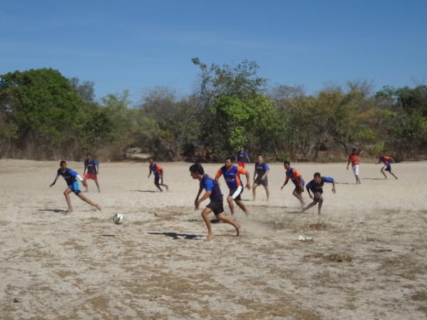 Manh&atilde; esportiva realizada no bairro Melad&atilde;o.(Imagem:FlorianoNews)