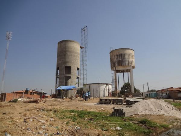 Amplia&ccedil;&atilde;o e melhoria do sistema de abastecimento de &aacute;gua em Bar&atilde;o de Graja&uacute;.(Imagem:FlorianoNews)
