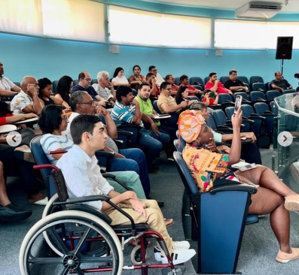  Encontro regional do PT re&uacute;ne lideran&ccedil;as na C&acirc;mara Municipal de Floriano(Imagem:Reprodu&ccedil;&atilde;o/Instagram)